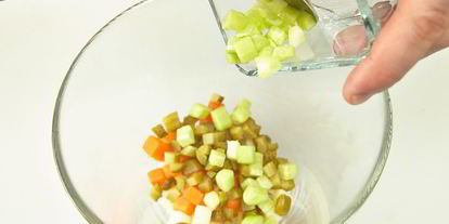 Шаг 11: говяжьего языка с оливье