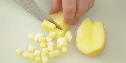 Шаг 3: говяжьего языка с оливье