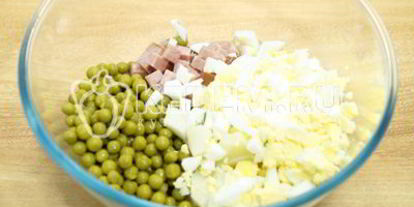 Шаг 3: оливье на хэллоуин