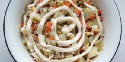 Шаг 2: оливье с курицей