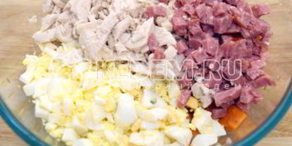 Шаг 2: салата новогоднего оливье