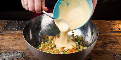 Шаг 4: салата оливье с домашним майонезом