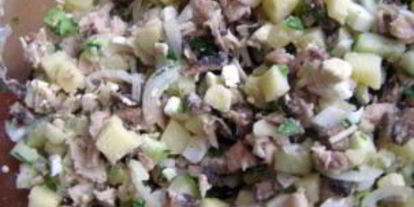 Шаг 6: салата оливье с грибами