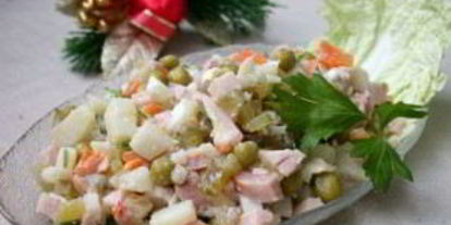 Шаг 3: салата оливье с копченой курицей