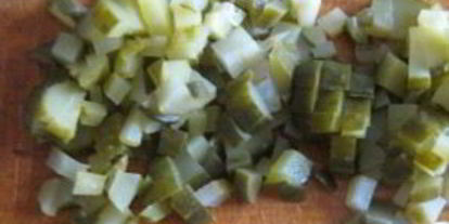 Шаг 3: салата оливье с ветчиной