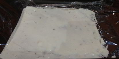 Шаг 7: салата оливье в майонезном блинчике