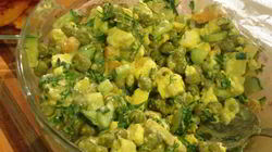 Рецепт Вегетарианского оливье с жареным адыгейским сыром