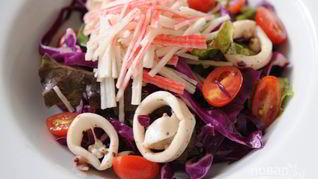 Рецепт Салата из морепродуктов и овощей