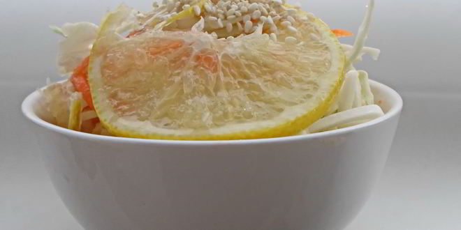 Рецепт салата из моркови, капусты и яблока