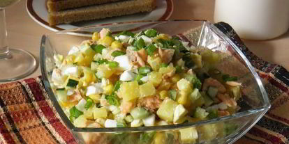 Шаг 8: салата из отварной красной рыбы