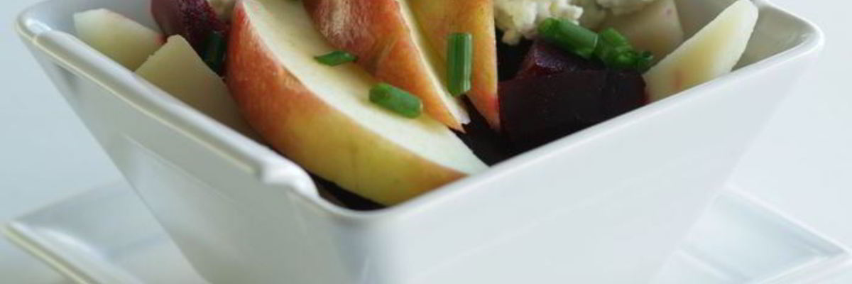 Рецепт Салата из свеклы, картофеля и яблок