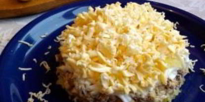 Шаг 4: мимозы с картошкой