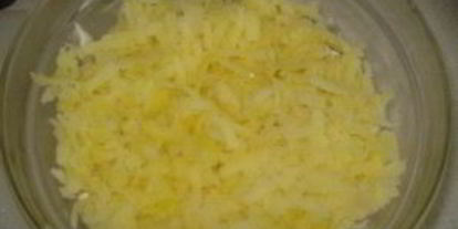 Шаг 2: мимозы с печенью трески