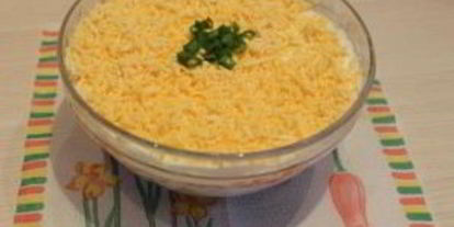 Шаг 5: мимозы с печенью трески