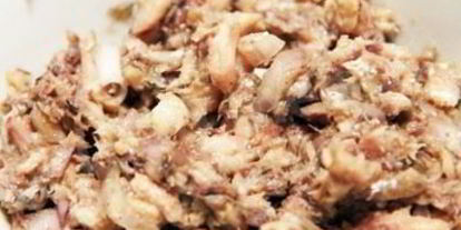 Шаг 2: салата мимоза с плавленым сыром