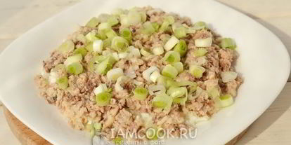 Шаг 6: салата мимоза с сардиной