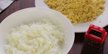 Шаг 4: салата мимоза с сыром и сливочным маслом