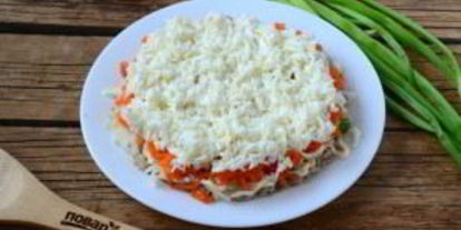 Шаг 6: салата мимозы со скумбриея