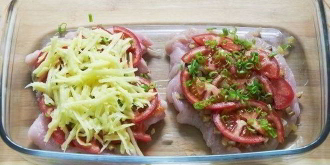 Рецепт куриной грудки под шубой из грибов и картофеля