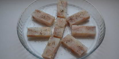 Шаг 1: минтая под шубой