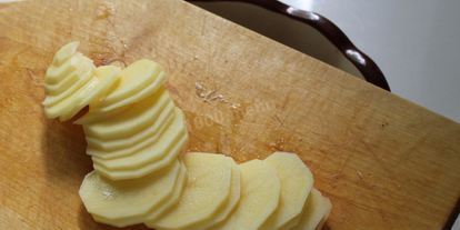 Шаг 1: мяса свинина под шубой в духовке