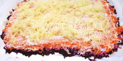 Шаг 3: салата-рулета селедка под шубой