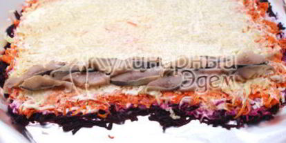 Шаг 4: салата-рулета селедка под шубой