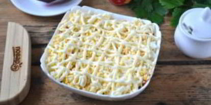 Шаг 4: салата шпроты под шубой