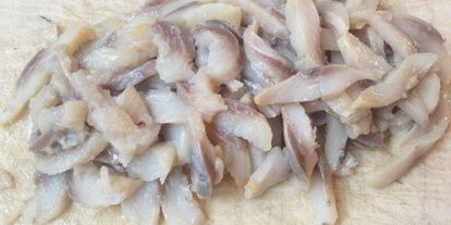 Шаг 1: сельди под лисьей шубкой