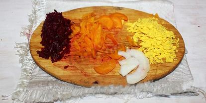 Шаг 10: сельди под шубой петух