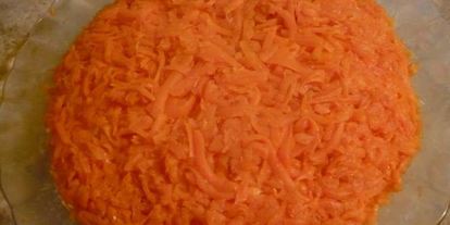 Шаг 8: сельди под шубой с яблоком