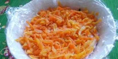 Шаг 9: сельди под шубой с желатином