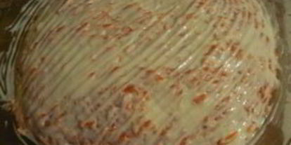 Шаг 3: селедки под шубой с яблоком