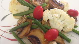 Рецепт Салата с грибами, фасолью и цветной капустой