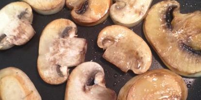 Шаг 1: салата с грибами, фасолью и цветной капустой