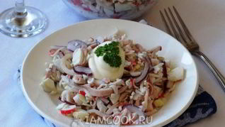 Рецепт Салата с кальмарами и крабовыми палочками