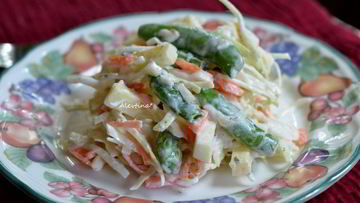 Рецепт Салата с капустой и сладким стручковым горошком