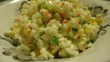 Рецепт Салата с крабовыми палочками и рисом