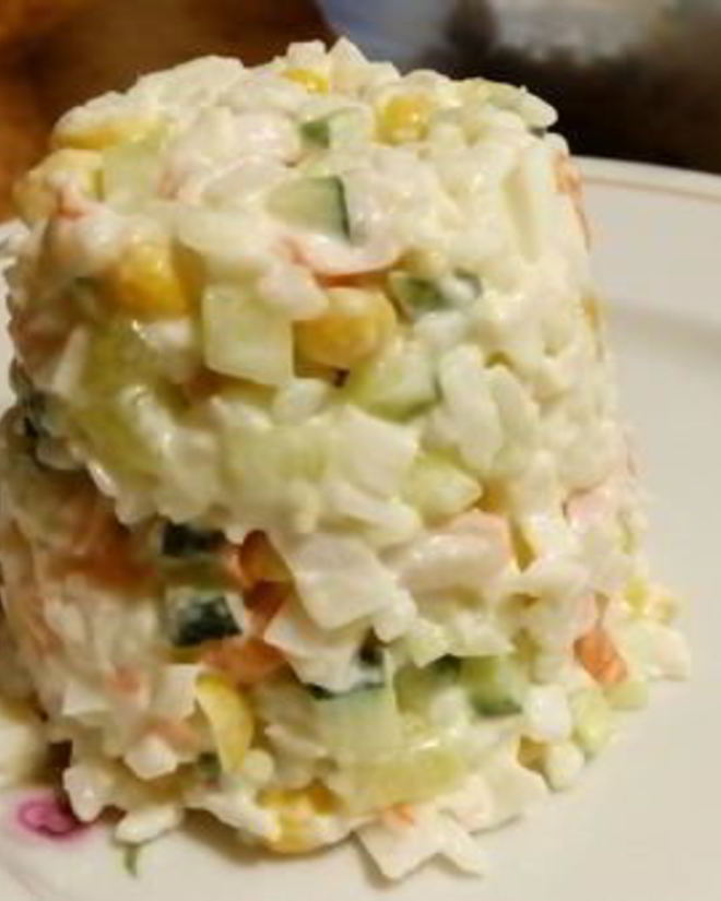 Рецепт салата с крабовыми палочками и рисом