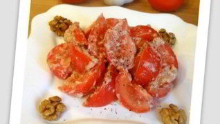 Рецепт Салата с помидорами и грецкими орехами