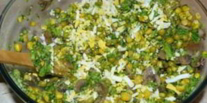 Шаг 5: салата с шампиньонами жареными