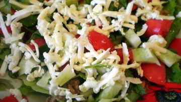 Рецепт Салата с тунцом и сыром фета