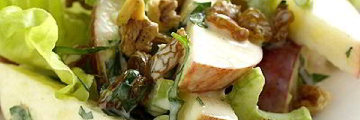 Рецепт Салата с яблоком и сыром