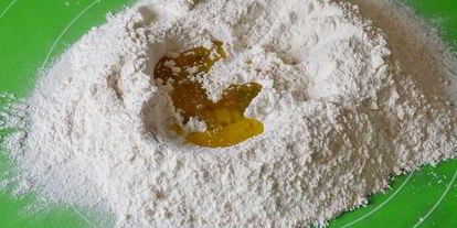 Шаг 3: пиццы цезарь в духовке на дрожжевом тесте