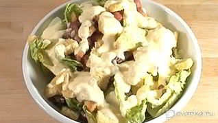 Рецепт Салата Цезарь с анчоусами и беконом