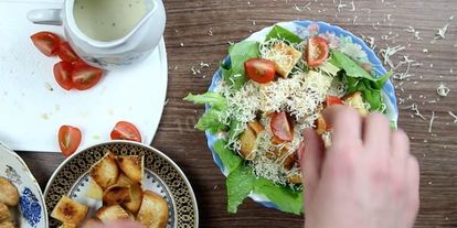 Шаг 14: салата цезарь классический с курицей