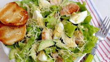 Рецепт Салата Цезарь с авокадо