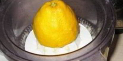 Шаг 2: салата цезарь с кальмарами