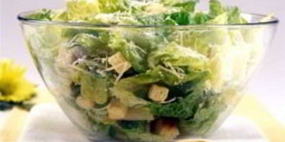 Шаг 7: салата цезарь с кальмарами