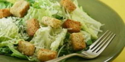 Шаг 6: салата цезарь с капустой